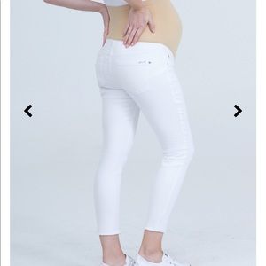 NWT Seven white maternity jeans, crop, frayed hem
